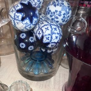 Vintage blue & white ceramic chinoiserie orbs - set of 7